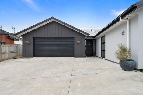Photo of property in 32 Varsity Heights, Fitzherbert, Palmerston North, 4410