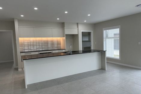 Photo of property in 11 Cassin Place, Taradale, Napier, 4112