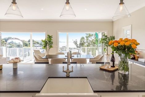 Photo of property in 2e Vipond Road, Stanmore Bay, Whangaparaoa, 0932