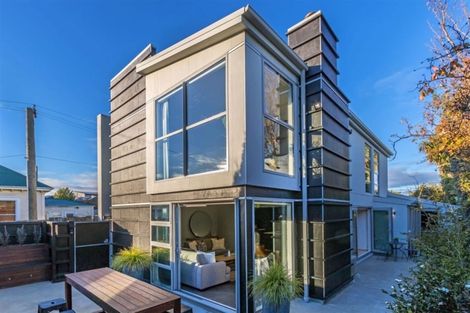 Photo of property in 128a Holly Road, St Albans, Christchurch, 8014