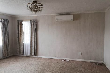 Photo of property in 1/15 Kia Ora Road, Beach Haven, Auckland, 0626