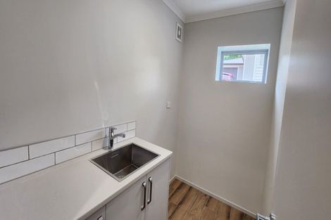 Photo of property in 1 Danden Way, Pukekohe, 2120