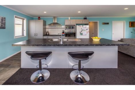 Photo of property in 8 Carteret Place, Aranui, Christchurch, 8061