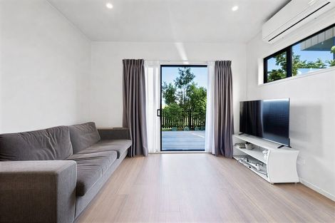 Photo of property in 31 Huntington Drive, Huntington Park, Auckland, 2013