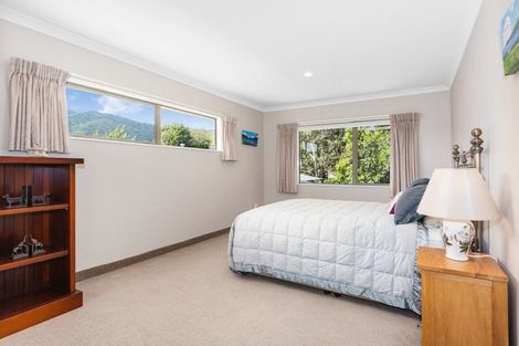 Photo of property in 3 Koromiko Glen, Waikanae, 5036