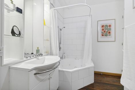 Photo of property in 9/20 Egmont Street, Te Aro, Wellington, 6011