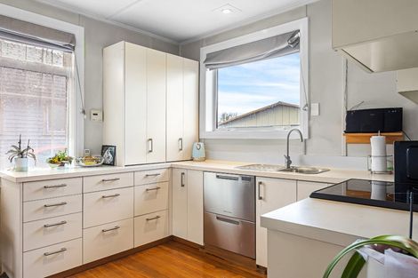 Photo of property in 25 Avro Crescent, Hornby, Christchurch, 8042