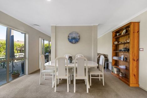 Photo of property in 44 Gibson Place, Papamoa Beach, Papamoa, 3118