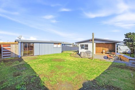 Photo of property in 60 Hinau Street, Castlecliff, Whanganui, 4501
