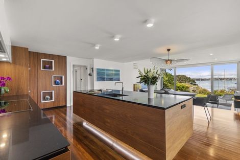 Photo of property in 5c Church Street, Devonport, Auckland, 0624