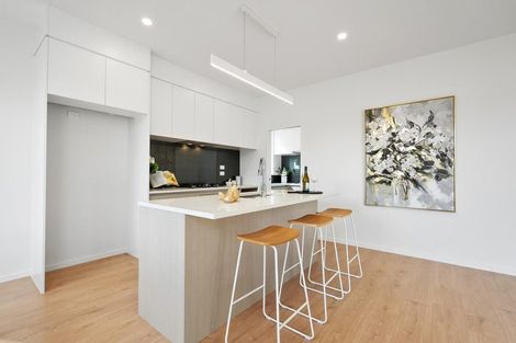 Photo of property in 144b Oaktree Avenue, Browns Bay, Auckland, 0630