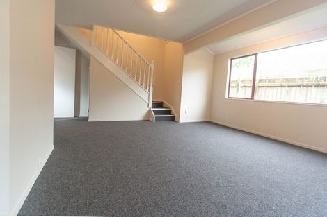 Photo of property in 2 Emmadale Lane, Hamilton East, Hamilton, 3216