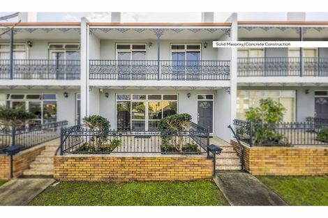 Photo of property in 4/126 Stancombe Road, Flat Bush, Auckland, 2016