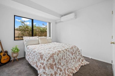 Photo of property in 27 Longford Park Drive, Takanini, 2112