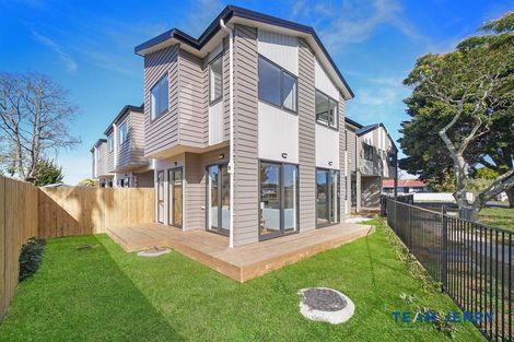 Photo of property in 3/32 Sunlands Drive, Manurewa, Auckland, 2102