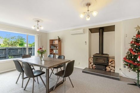 Photo of property in 1 Sevenoaks Drive, Bryndwr, Christchurch, 8053