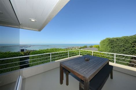 Photo of property in 2/11 Belleview Terrace, Mount Pleasant, Christchurch, 8081