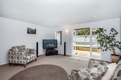 Photo of property in 1/371 East Coast Road, Mairangi Bay, Auckland, 0630