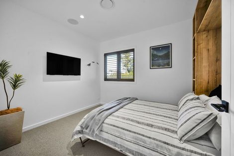 Photo of property in 82 Flint Road, Stratford, 4332