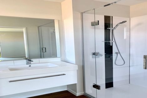 Photo of property in 26 Mount Creighton Crescent, Wanaka, 9305