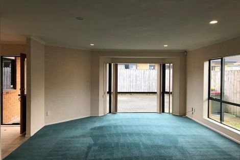 Photo of property in 19 Shankill Place, East Tamaki, Auckland, 2013