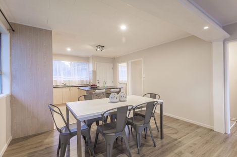 Photo of property in 27 Sandrine Avenue, Clover Park, Auckland, 2019
