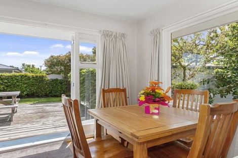 Photo of property in 6 Geelong Place, Burnside, Christchurch, 8053