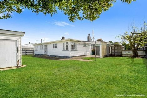 Photo of property in 15 Mako Mako Road, Levin, 5510