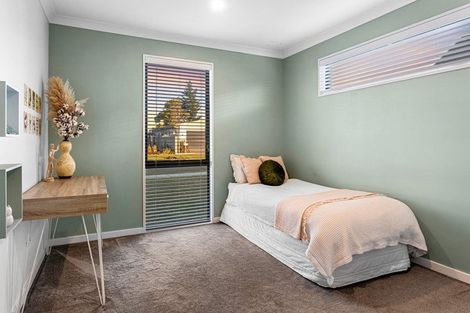 Photo of property in 14 Chatsworth Avenue, Rangiora, 7400