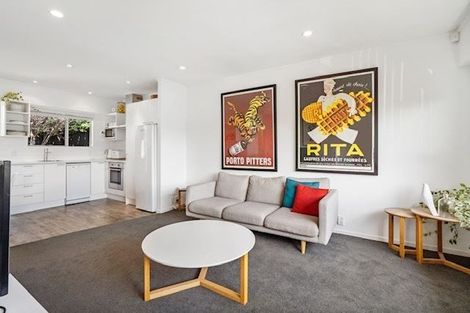 Photo of property in 2/84 Peach Road, Glenfield, Auckland, 0629