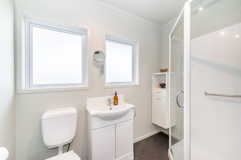 Photo of property in 6 Utauta Street, Waikanae, 5036