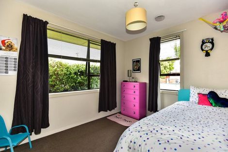 Photo of property in 65 Farquhars Road, Redwood, Christchurch, 8051