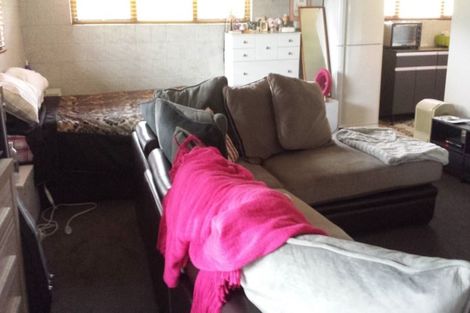 Photo of property in 170 Bombay Road, Bombay, 2675