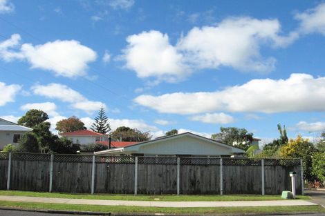 Photo of property in 20 Rotoiti Avenue, Pakuranga Heights, Auckland, 2010