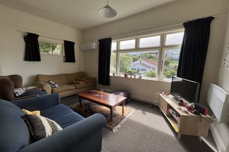 Photo of property in 151 Kelburn Parade, Kelburn, Wellington, 6012