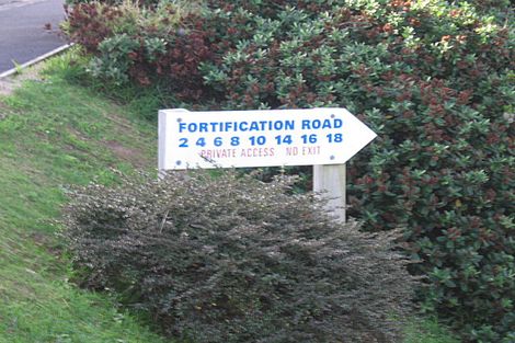 Photo of property in 18 Fortification Road, Karaka Bays, Wellington, 6022