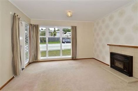 Photo of property in 15 Becroft Drive, Forrest Hill, Auckland, 0620