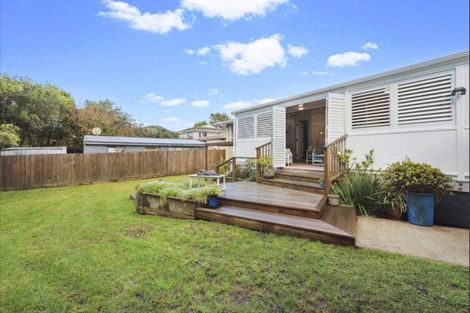 Photo of property in 90 Crawford Avenue, Mangere Bridge, Auckland, 2022