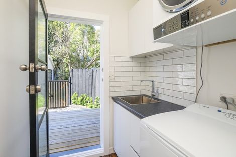 Photo of property in 28 Walsh Street, Forest Lake, Hamilton, 3200