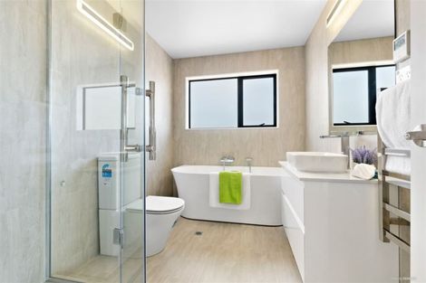 Photo of property in 4 Barrique Road, Kumeu, 0810