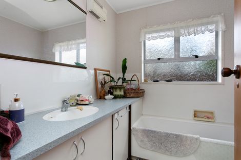 Photo of property in 82 Shakespeare Street, Leamington, Cambridge, 3432