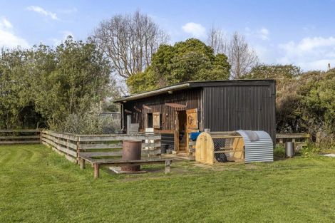 Photo of property in 154 Main Road, Levin, 5510