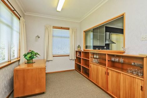 Photo of property in 437 Dalcross Street, Mayfair, Hastings, 4122