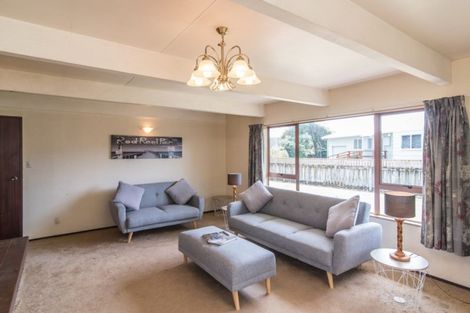 Photo of property in 22 Sunshine Avenue, Paraparaumu, 5032