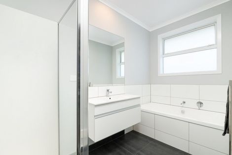 Photo of property in 17 Moira Close, Welcome Bay, Tauranga, 3175