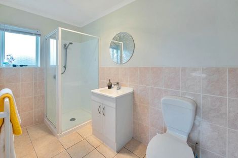 Photo of property in 27 Gendo Avenue, Henderson, Auckland, 0612