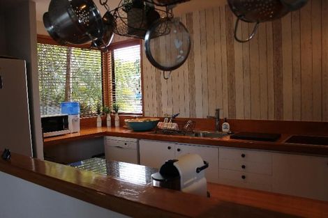 Photo of property in 3 Mizpah Road, Waiake, Auckland, 0630