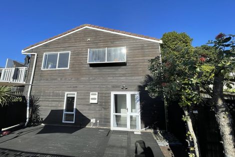 Photo of property in 2/63 Langana Avenue, Browns Bay, Auckland, 0630