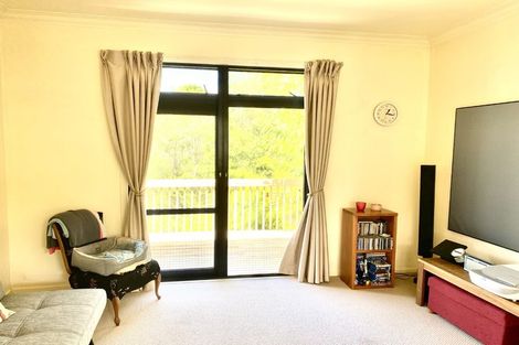 Photo of property in 21 Macnay Way, Murrays Bay, Auckland, 0630