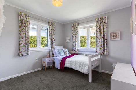 Photo of property in 75 Churchill Road, Cockle Bay, Auckland, 2014